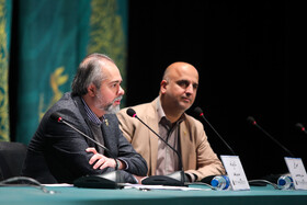 رائد فریدزاده مدیر بخش بین‌الملل در نشست خبری چهل و دومین جشنواره فیلم فجر