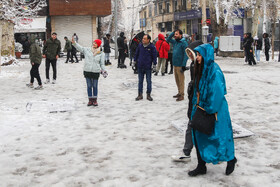 پرسه در برف تهران