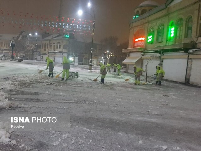 مدیر خدمات شهری شهرداری: عملیات برف‌روبی معابر همدان به‌صورت مستمر در حال انجام است