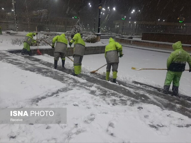 پاکسازی معابر اصلی و درجه ۲ همدان/ تردد در تمام مسیرها به سهولت در جریان است