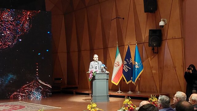 اعطای قلم مقدس به ۵ روزنامهنگار تراز انقلاب