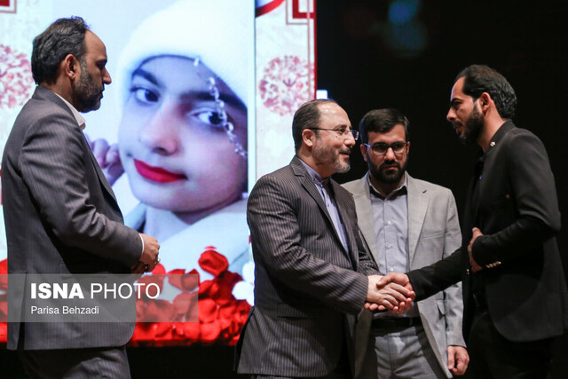 اعطای قلم مقدس به ۵ روزنامهنگار تراز انقلاب