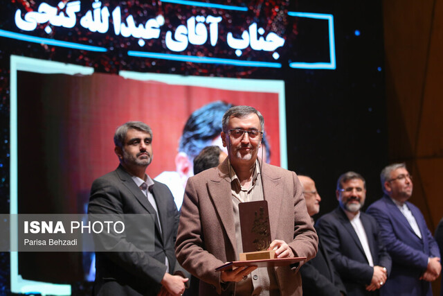 اعطای قلم مقدس به ۵ روزنامهنگار تراز انقلاب