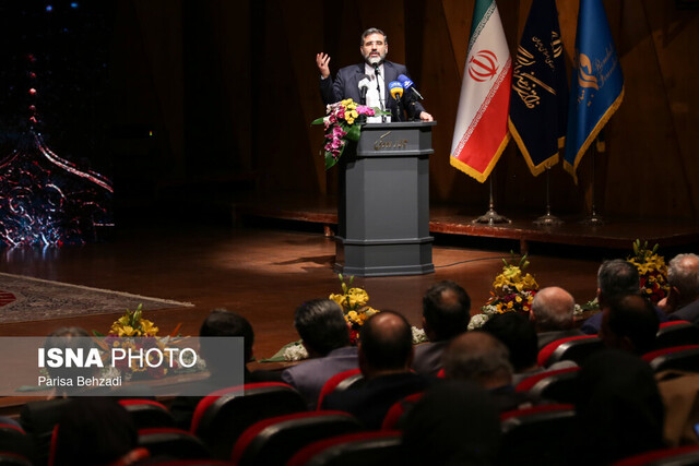 اعطای قلم مقدس به ۵ روزنامهنگار تراز انقلاب