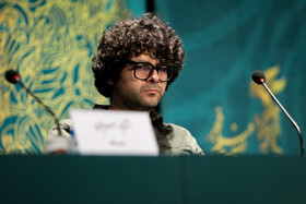 آرمان فیاض مدیر فیلمبرداری فیلم صبحانه با زرافهها در نشست خبری این فیلم