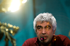 سروش صحت کارگردان فیلم صبحانه با زرافهها در نشست خبری این فیلم