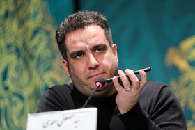 سیدمصطفی احمدی تهیه کننده فیلم صبحانه با زرافهها در نشست خبری این فیلم