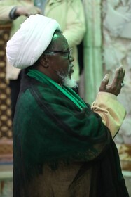 حضور شیخ زکزاکی در مسجد جمکران