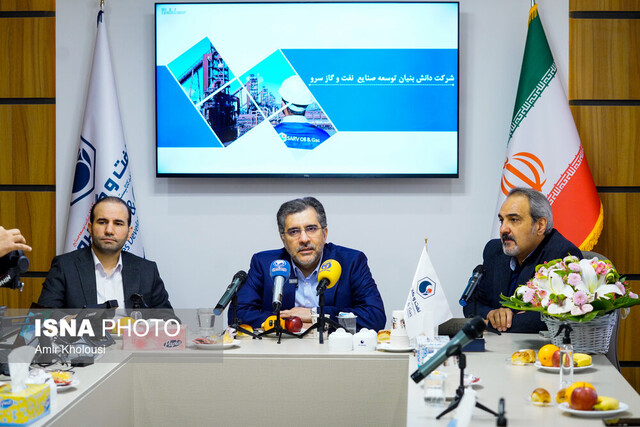 تامین ۱۰۰ تن کاتالیست تولید پلیاتیلن پتروشیمیها با تولید داخل تامین ۱۰۰ تن کاتالیست تولید پلیاتیلن پتروشیمیها با تولید داخل