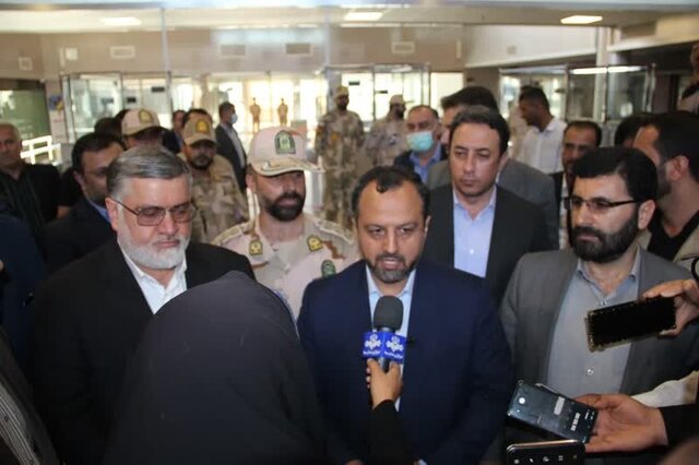 وزیر امور اقتصاد و دارایی وارد فرودگاه ارومیه شد وزیر امور اقتصاد و دارایی وارد فرودگاه ارومیه شد