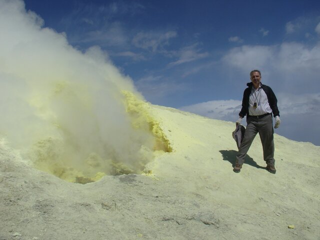 رفتار آتشفشان «تفتان» تغییر محسوسی ندارد/عدم تامین اعتبار برای پایش آتشفشانهای کشور