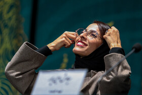 مرجان ساداتی، نویسنده فیلم سینمایی نپتون در نشست خبری این فیلم در ششمین روز چهل و دومین جشنواره فیلم فجر