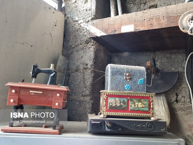 چراغ حجره تنها استادکار «صندوق هشترخانی» روشن است