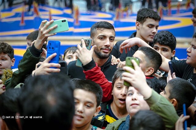 تصاویری جالب از حضور ۳ هزار کشتیگیر نونهال در جام ابراهیم جوادی