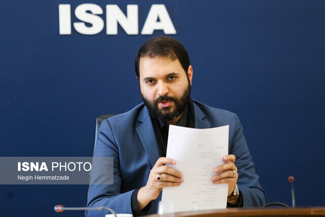 نگرانی هنرمندان از سند ملی تجسمی/خراسانیزاده: محدودتان نمیکند