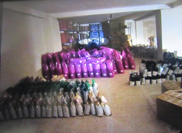 عکس تزئینی است کشف ۱۵۰ میلیارد غذای حیوانات قاچاق در تهران