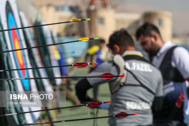 عکس آرشیوی است کمانداران ایران راهی ارمنستان می شوند