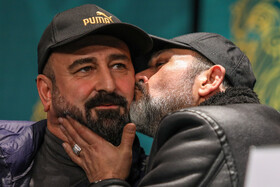 مهران غفوریان و مهران احمدی بازیگران فیلم آبی روشن در نشست خبری هشتمین روز چهل و دومین جشنواره فیلم فجر