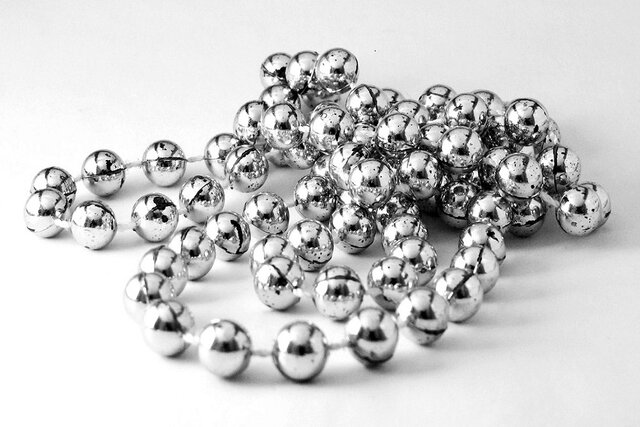 عکس تزئینی است عرضه رادیاتور حوله خشککن با نانوپوشش ایرانی