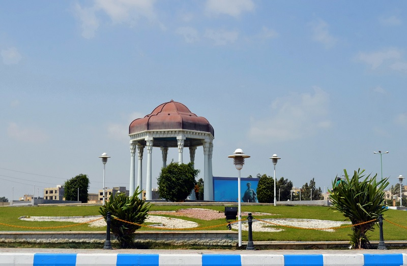 میدانهای مهم قشم کدامند؟