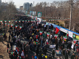 حضور اقشار مختلف در راهپیمایی ۲۲ بهمن کرج