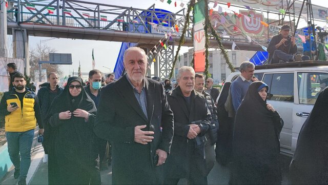 حضور شخصیتهای مختلف در راهپیمایی ۲۲ بهمن