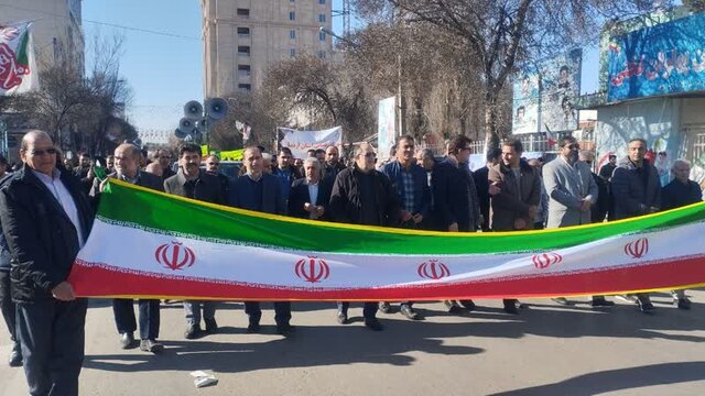 خروش انقلابی اردبیلیها در جشن پیروزی انقلاب خروش انقلابی اردبیلیها در جشن پیروزی انقلاب