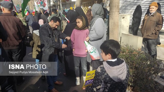 خروش مردم خراسان شمالی در راهپیمایی ۲۲ بهمن