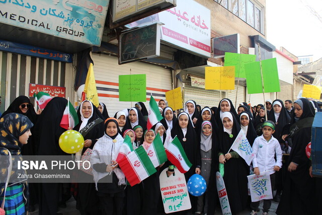 امروز کاپشن صورتیها آمده بودند ...