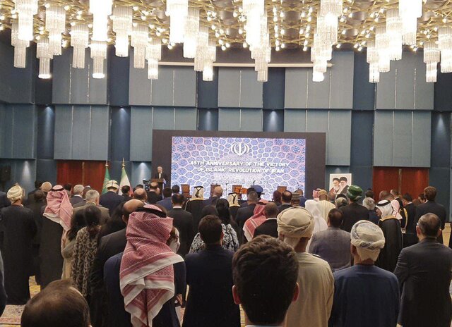 عنایتی: کشورهای منطقه با تشکیل مجمع گفتوگوی منطقهای بنای کار بلند مدتی را پیریزی کنند