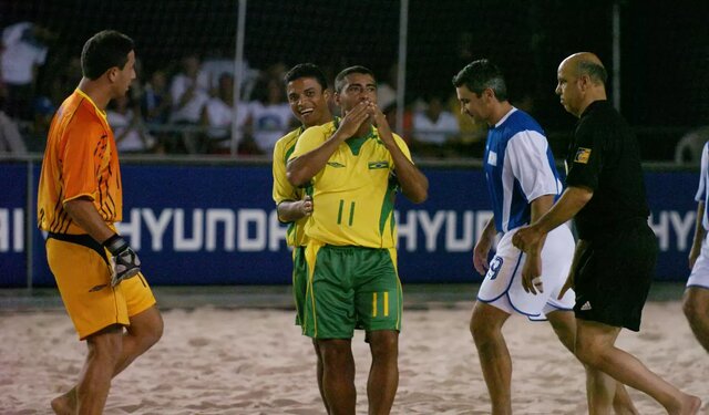 فوتبالیستهایی که روی شن هم درخشیدند