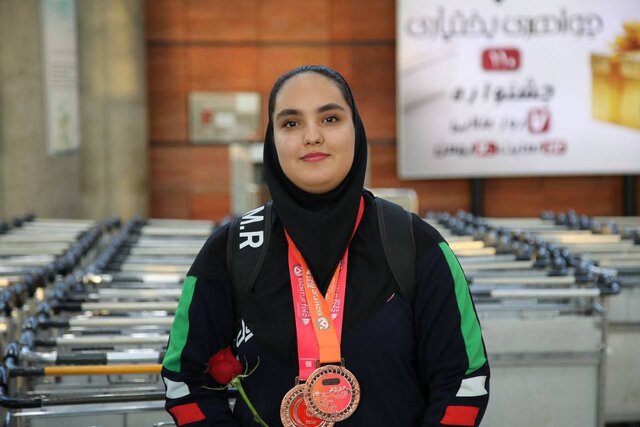 کوروش باقری: الهام حسینی دیر بجنبد جوانها جایش را میگیرند/ به وزنهبرداری زنان خوشبینتر شدم