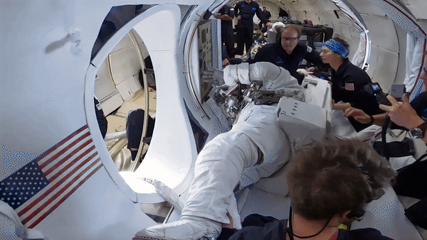 نسل بعدی لباس فضایی در بیوزنی شبیهسازیشده آزمایش شد