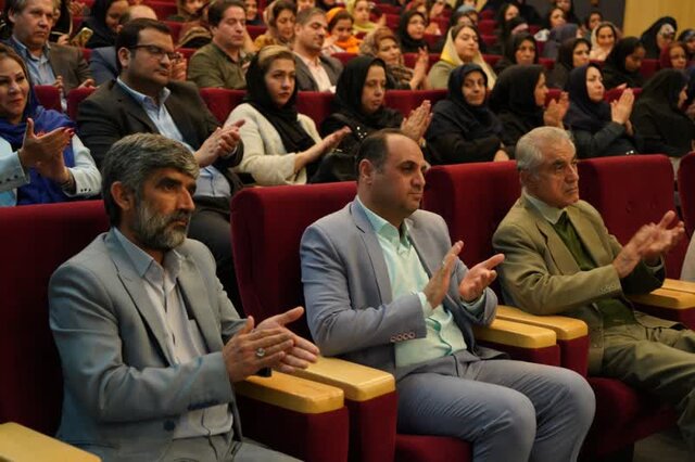 نکوداشت مصطفی رحماندوست در کرمان؛ از گلایه تا توصیهها