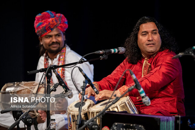 راهیش بهارتی _ سمت راست میخواستم میراث آبا و اجدادیم را به جهان معرفی کنم