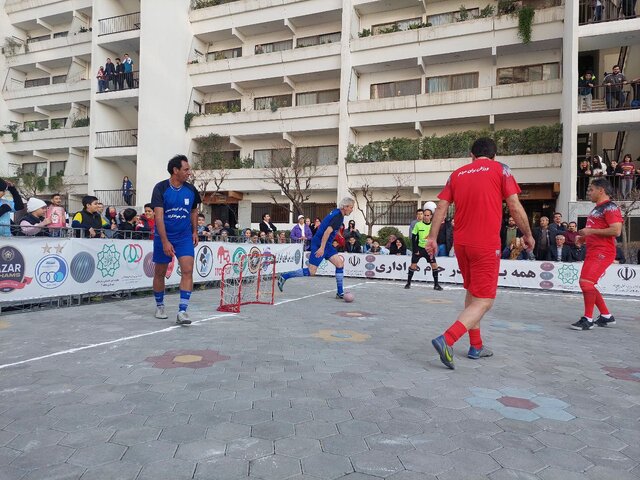 استارت مسابقات فوتبال گل کوچیک محلات با بازی ستارههای سابق سرخابیها