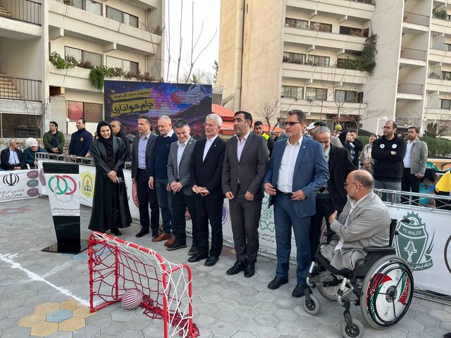 استارت مسابقات فوتبال گل کوچیک محلات با بازی ستارههای سابق سرخابیها