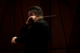 اجرای ‎⁨ارکستر بادی راین به سرپرستی امیرحسین محمدیان⁩ در پنجمین شب سی و نهمین جشنواره موسیقی فجر