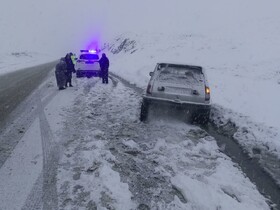 امداد رسانی هلال احمر گلستان به ۱۵ خانواده گرفتار در برف