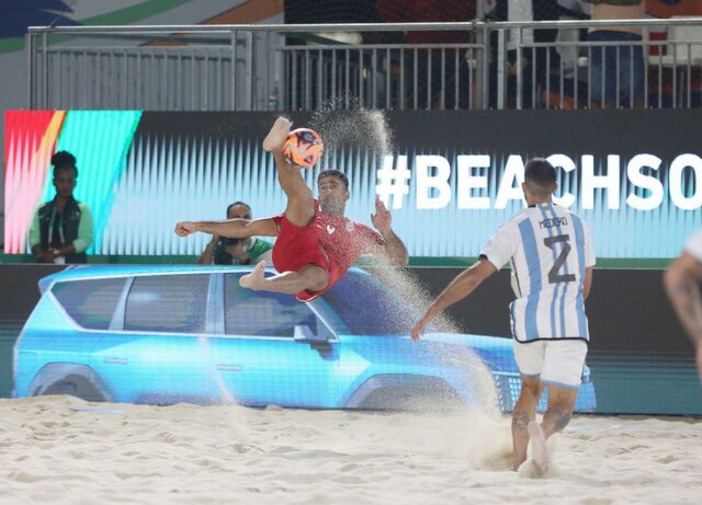 صعود ایران به دور حذفی جام جهانی فوتبال ساحلی با شکست سنگین آرژانتین صعود ایران به دور حذفی جام جهانی فوتبال ساحلی با شکست سنگین آرژانتین