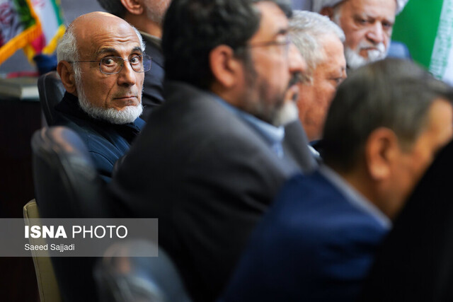 تعدد لیست اصولگرایان/ اصلاحطلبان مدعی دستان خالی