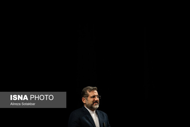 تصویر آرشیوی است وزیر ارشاد: در اجرای قانون با هیچکس مسامحه ندارم