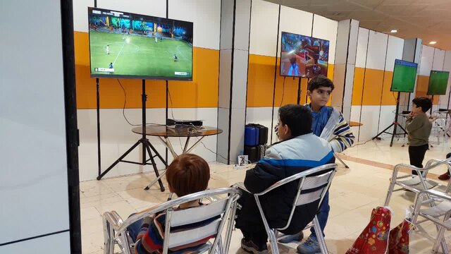 حاشیههای دومین روز نمایشگاه رسانه ها از نگاه ایسنا/ پای مردم عادی به نمایشگاه باز شد