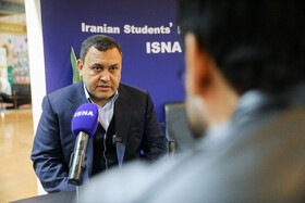 جهانبخش سنجابی شیرازی، دبیر کل اتاق مشترک بازرگانی ایران و عراق در غرفه ایسنا - سومین روز نمایشگاه رسانه‌های ایران