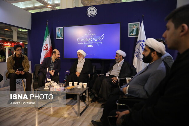 مانورهای انتخاباتی، میزبانی از مهمانان و نشستهای سخنگویی