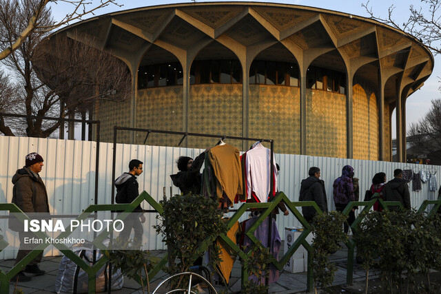 ماجرای دیوارههای پیرامون تئاتر شهر چیست؟