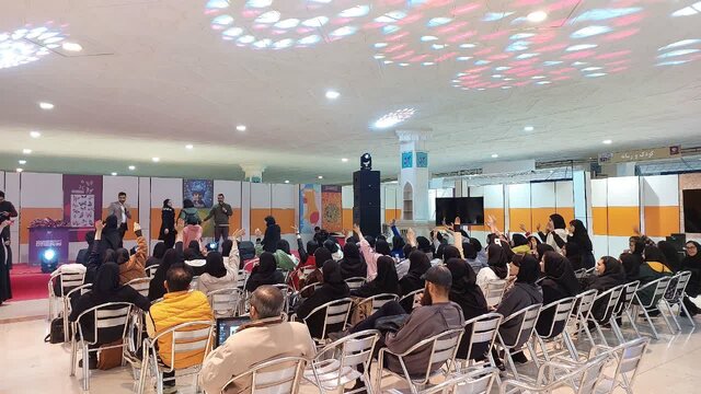 حاشیههای روز سوم نمایشگاه رسانهها از نگاه ایسنا/ ازدحامی از جنس سیاست در فضایی بارانی