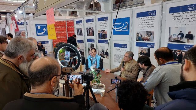 حاشیههای روز سوم نمایشگاه رسانهها از نگاه ایسنا/ ازدحامی از جنس سیاست در فضایی بارانی