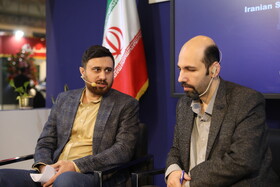 کوروش دستپاک معاون دبیرکل حزب کارگزاران در غرفه ایسنا