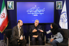 بهرام عیناللهی وزیر بهداشت و درمان درغرفه ایسنا - چهارمین روز نمایشگاه رسانههای ایران